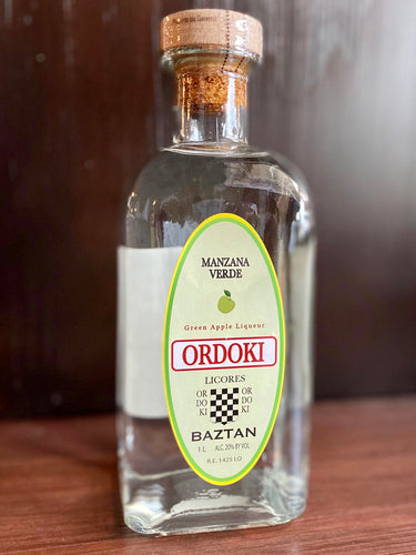 Ordoki Manzana Verde [Green Apple Liquor]